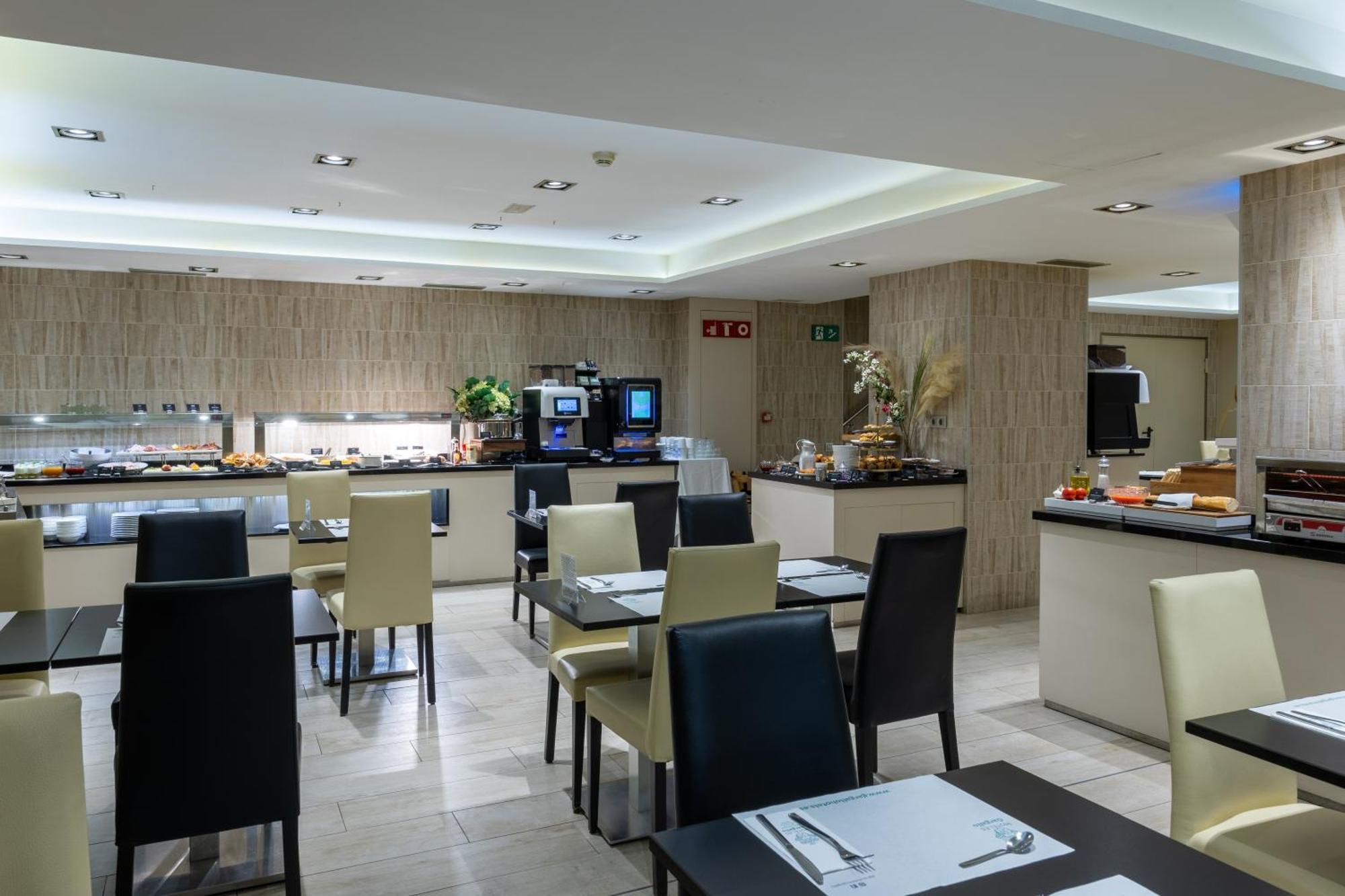 Hotel Lyon Барселона Екстериор снимка