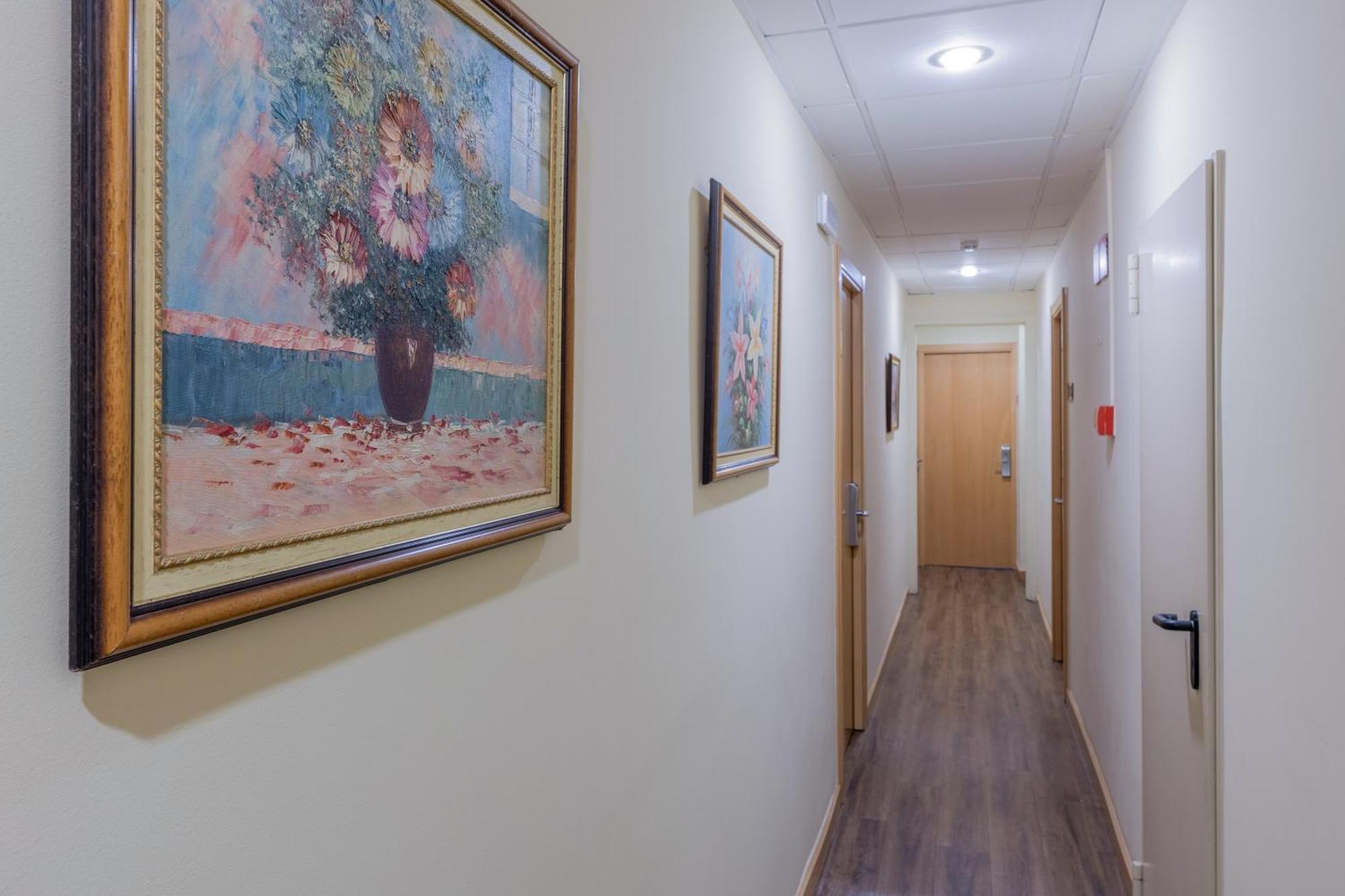Hotel Lyon Барселона Екстериор снимка