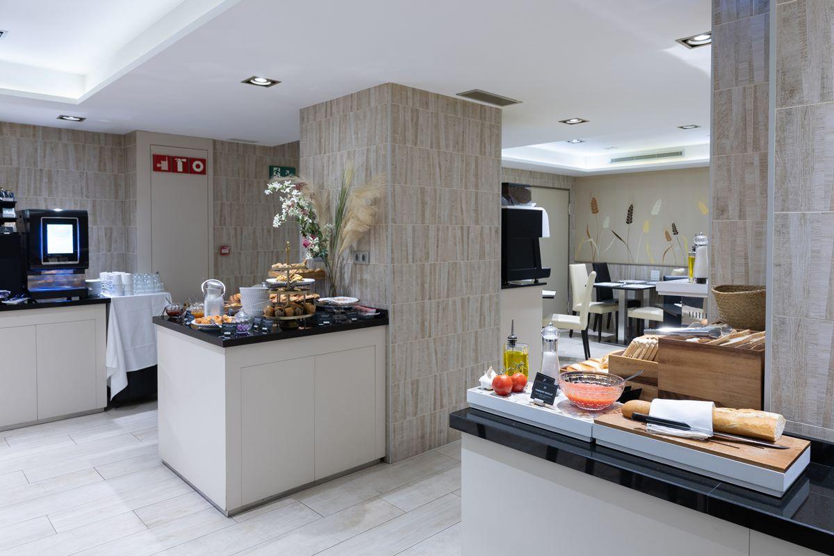Hotel Lyon Барселона Екстериор снимка